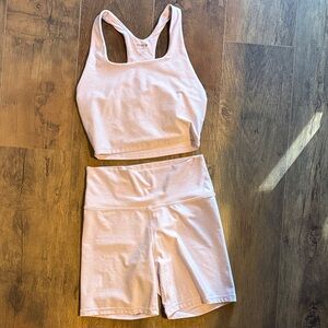 Old Navy Heathered Light Purple Sports Bra and Shorts Set